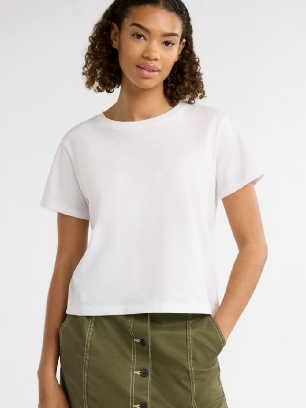 Free Assembly Women's Short Sleeve Tee in White - Small